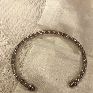 Simple classic bracelet